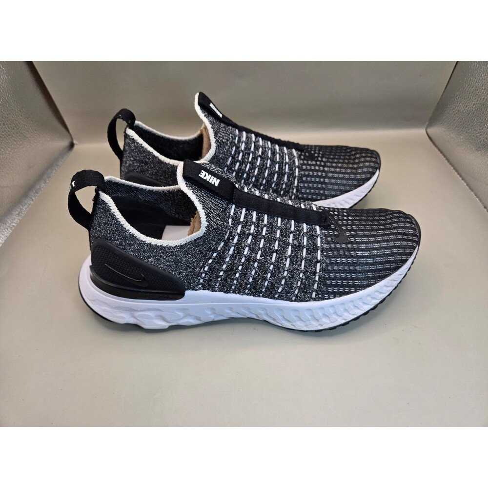 Nike React Phantom Run Flyknit 2 Oreo Shoes Womens 7 Black White Running Sneaker